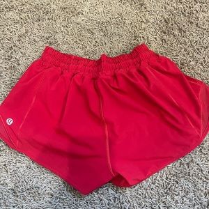 red lululemon hotty hot shorts